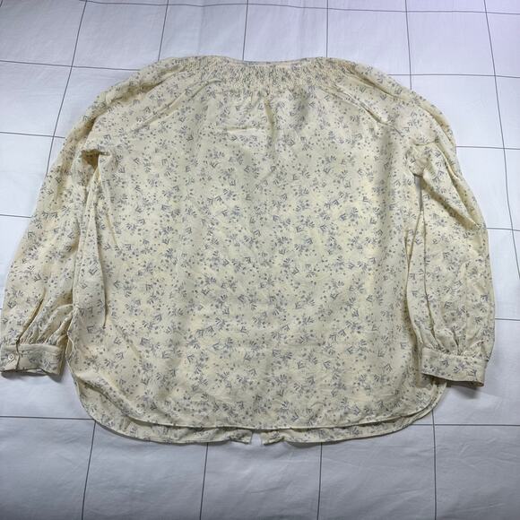 Vince Top Womens Small Cream Gray Silk Floral Smocked Blouse Cottage Feminine - Picture 3 of 9